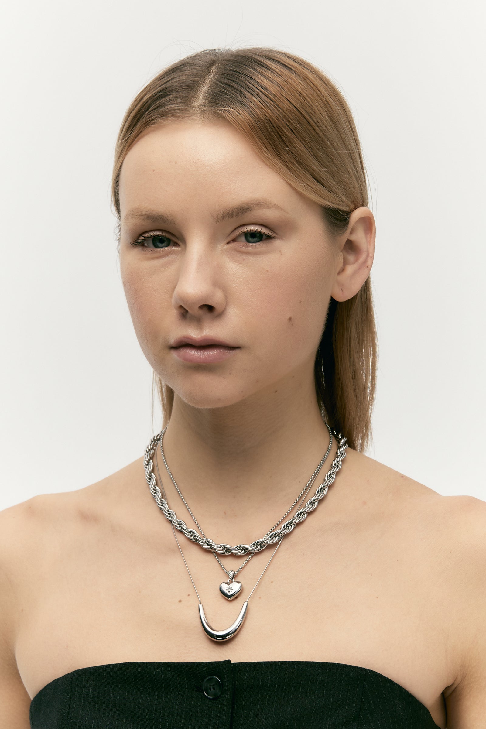 Collana "Ombra Sfuggente"