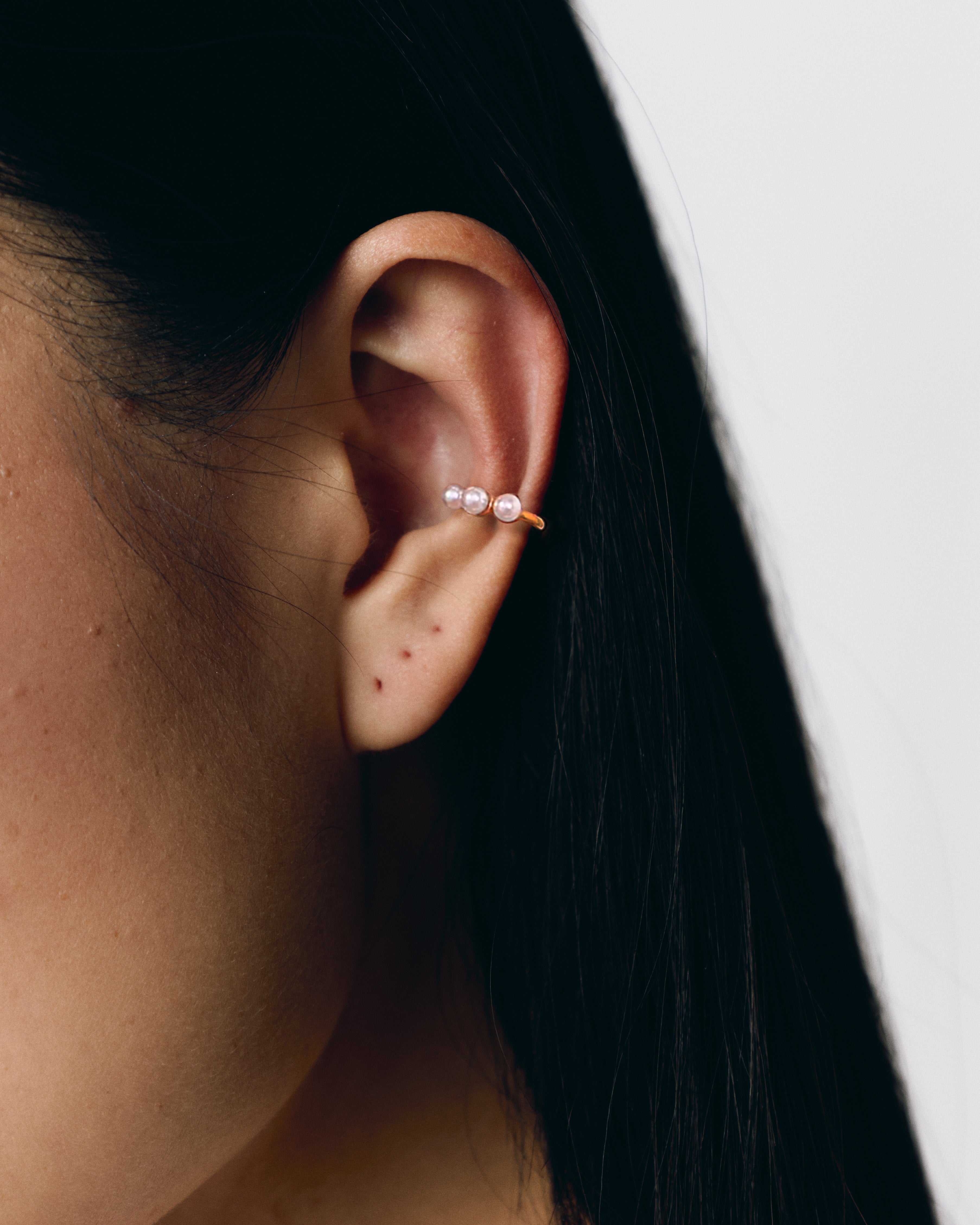 Earcuff "Perla Sospesa"