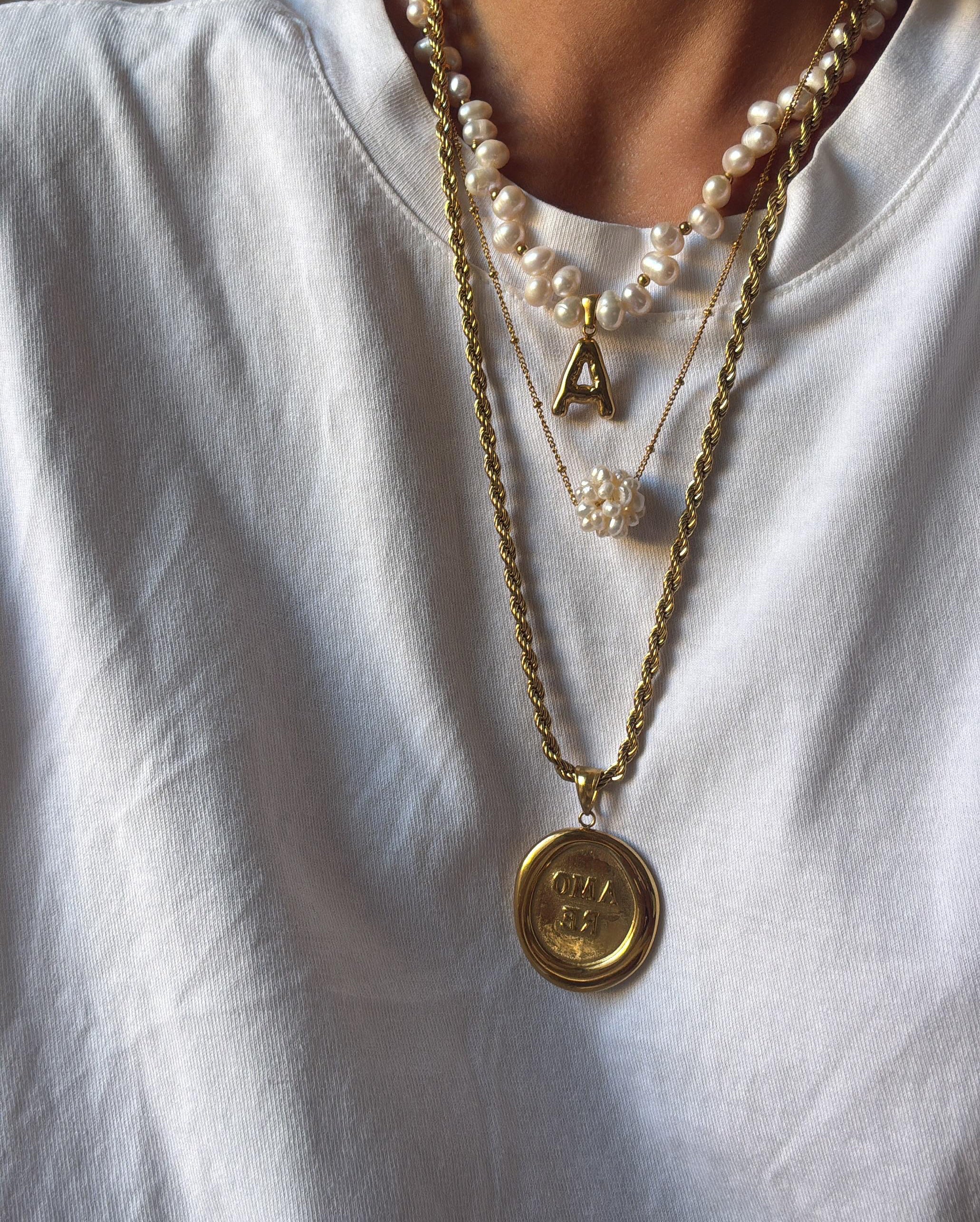 Collana "Onda di perla"