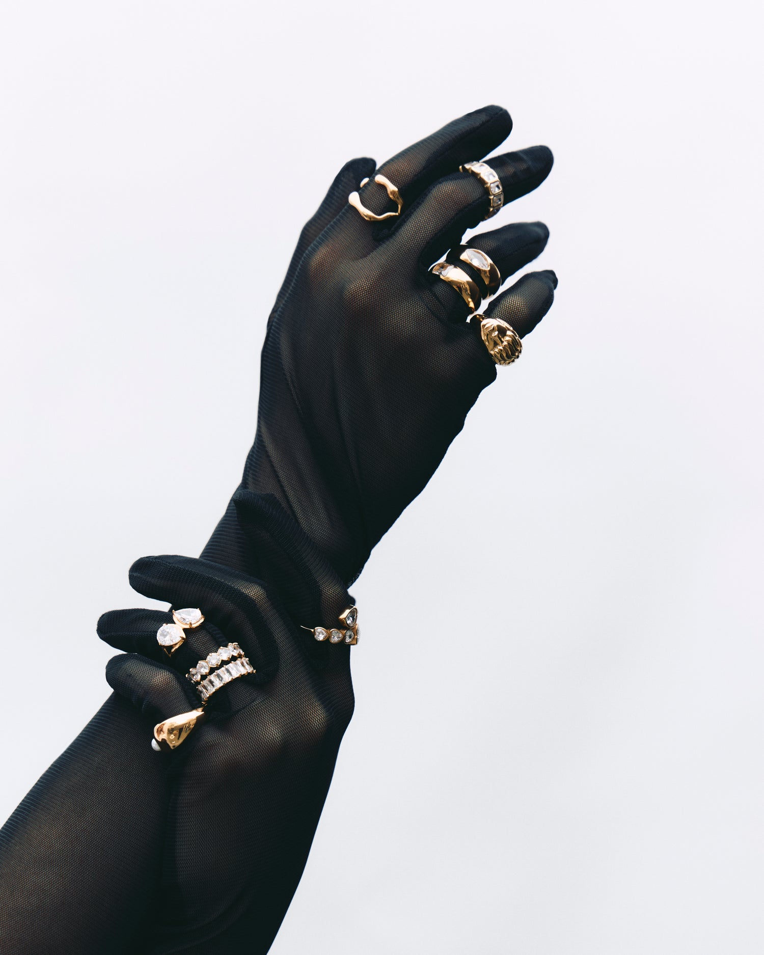 "Hand to heart" Ring