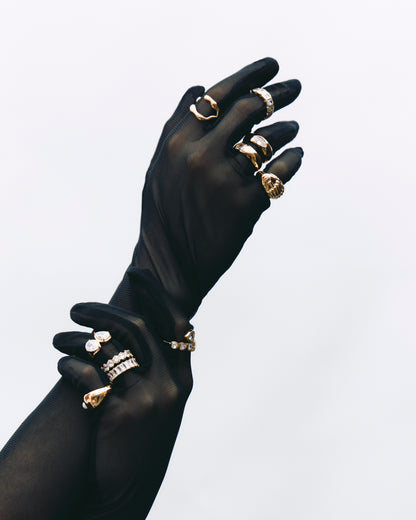 "Hand to heart" Ring