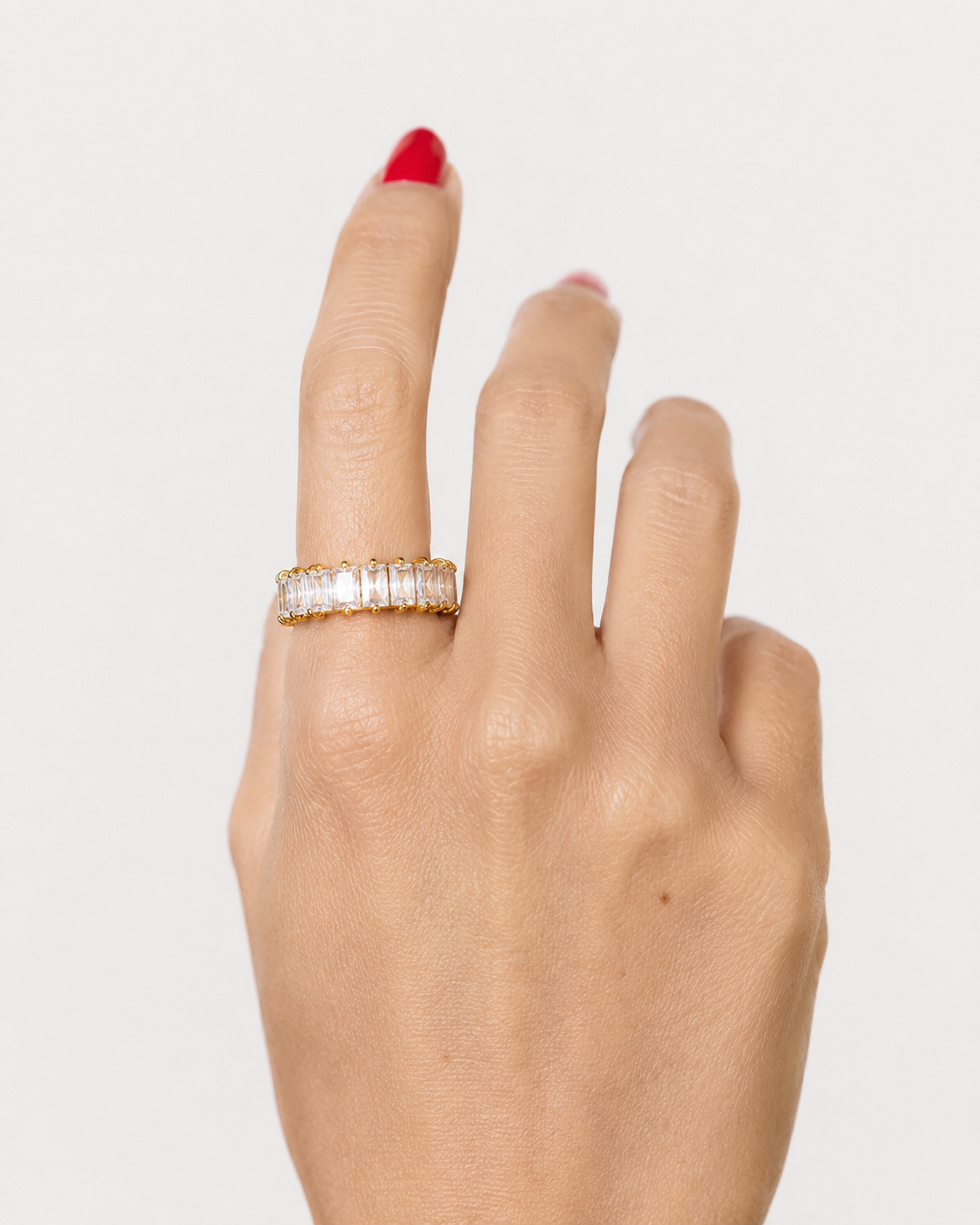 "Hand to heart" Ring
