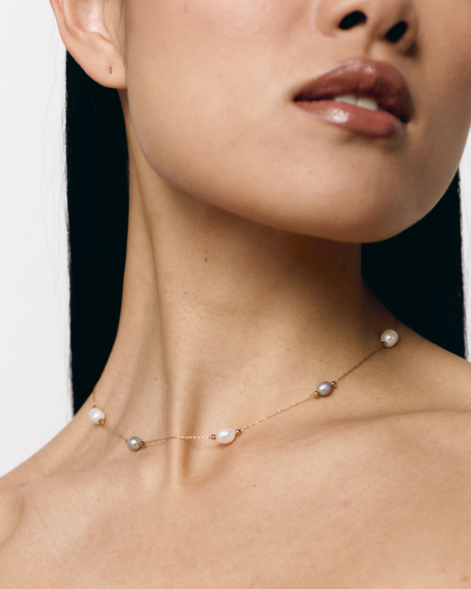 "White eclipse" Necklace