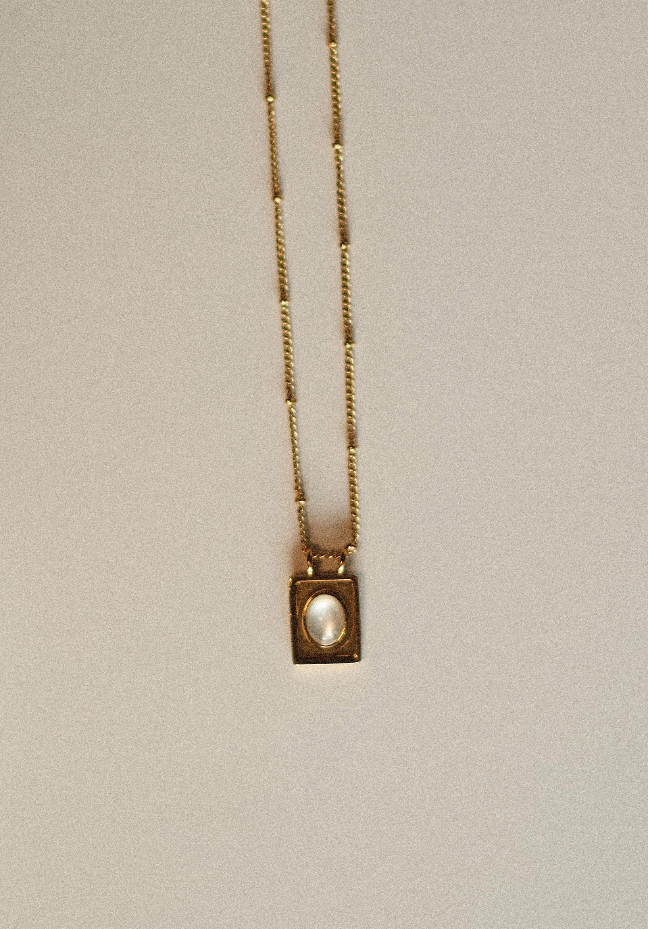 Collana &quot;Al chiaro di luna&quot;